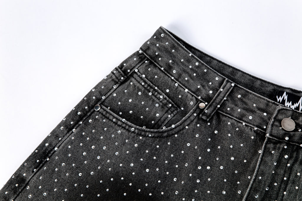 RHINESTONE V PATCH DENIM BLACK