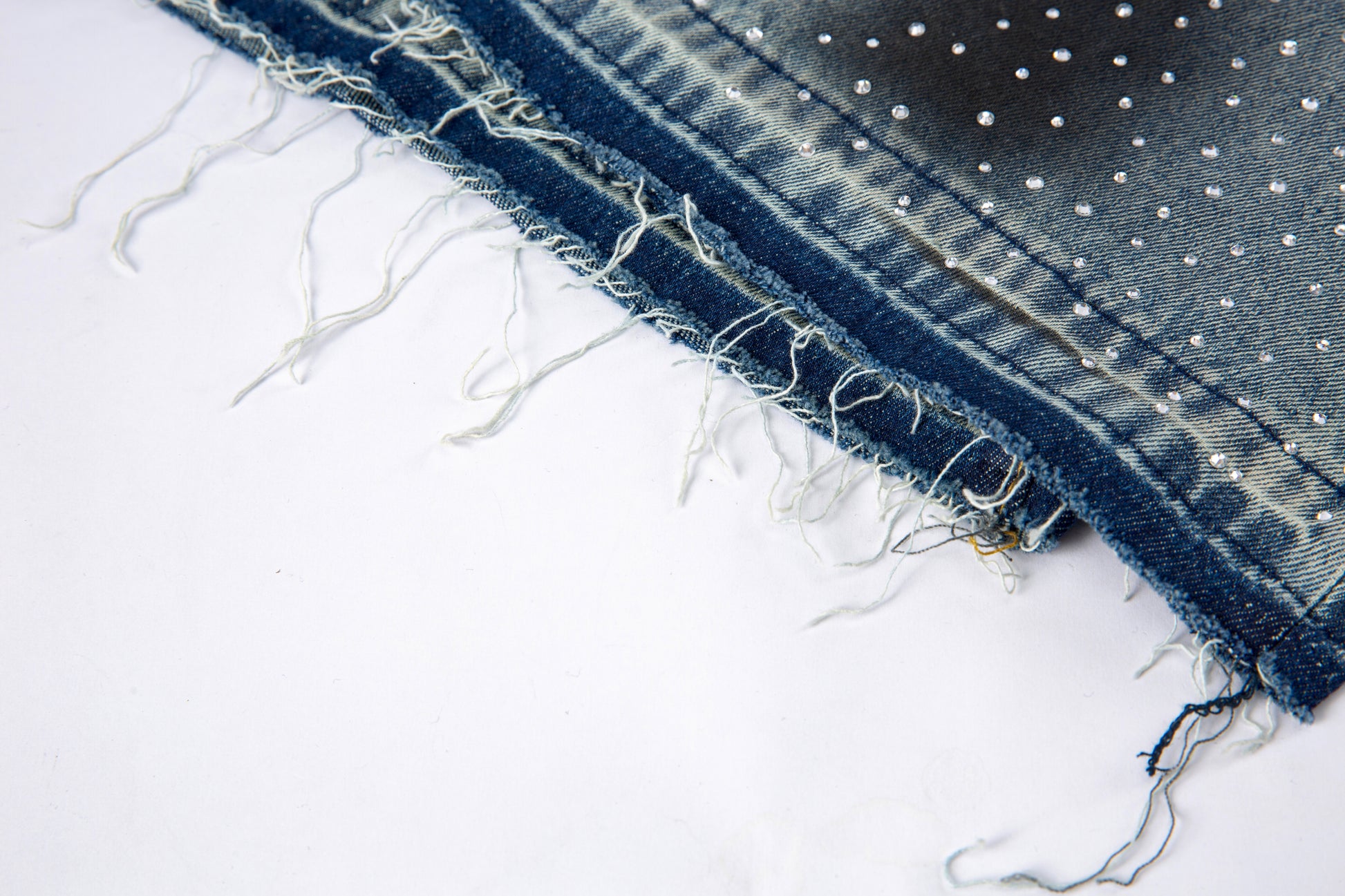 RHINESTONE V PATCH DENIM BLUE